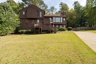 Main picture of 2450 Deer Isle Cv