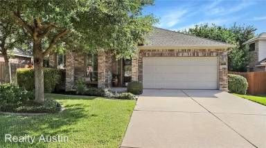 Main picture of 210 Saddle Ridge Dr