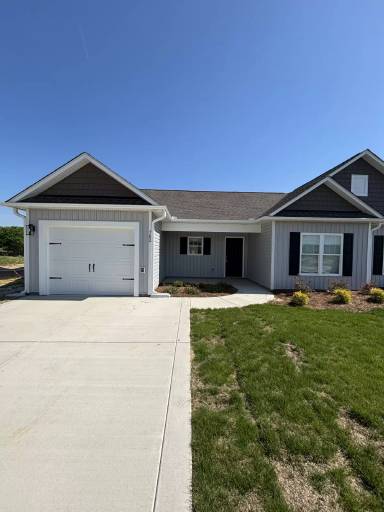 Main picture of 102 Bradfield Cir