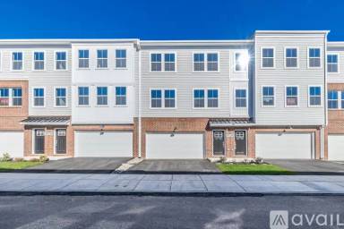 Main picture of 47 Continental Way