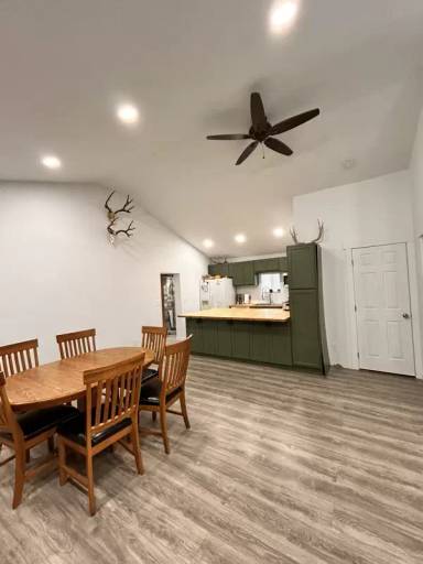 Main picture of 826 Burton Ave