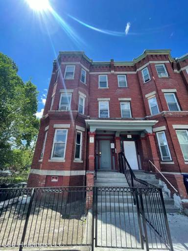 Main picture of 73 Maywood St