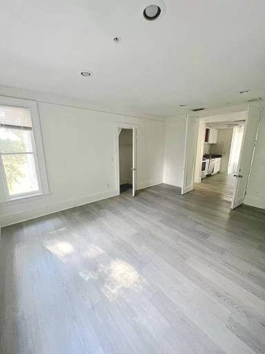 Main picture of 104 S Grove St