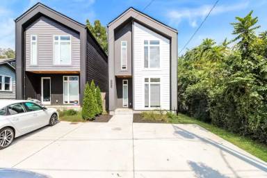 Main picture of 320 Leafland Ave