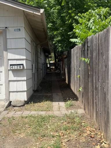 Main picture of 412 NW Manzanita Ave