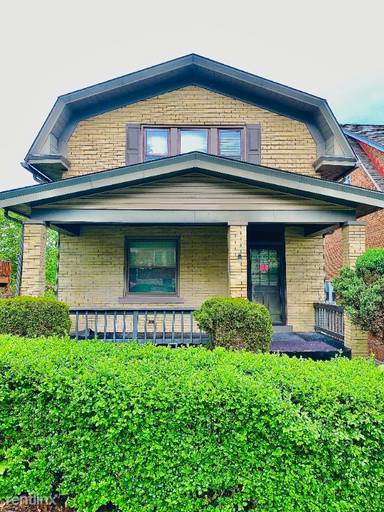 Main picture of 3092 Eastmont Ave