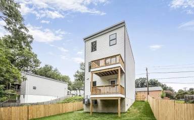 Main picture of 5508 Clay Pl NE
