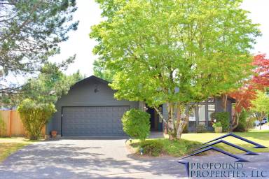 Main picture of 895 SW 167th Pl