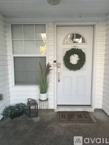 Main picture of 33 Stowe Rd