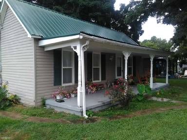 Main picture of 7325 Greensburg Rd