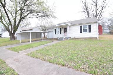 Main picture of 1403 S 43rd St