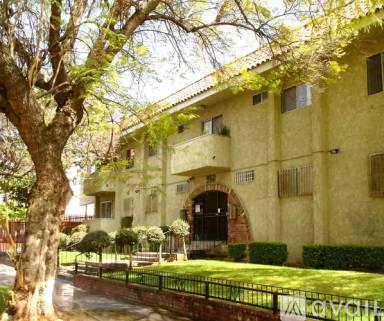 Main picture of 950 Magnolia Ave