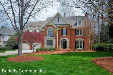Main picture of 22 Rosebay Ln
