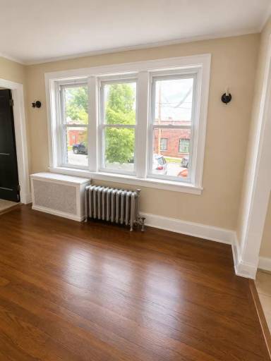 Main picture of 176 Lafayette St