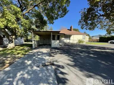 Main picture of 8921 E Broadway Ave