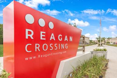 Main picture of Reagan Crossing