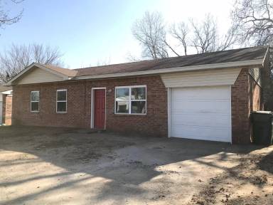 Main picture of 520 W Highland St