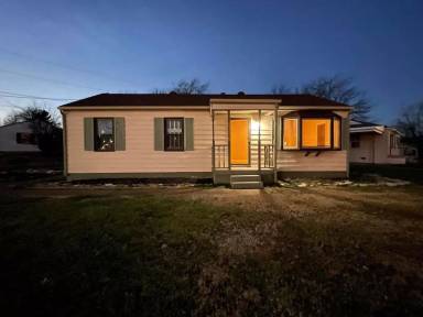 Main picture of 2327 Lone Oak Rd