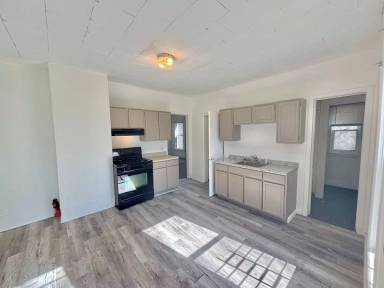 Main picture of 4 Stanley St