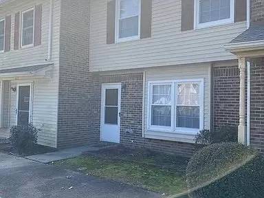 Main picture of 6 Penn Circle Unit C