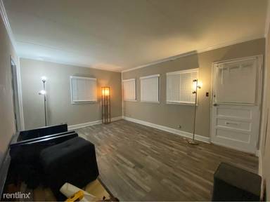 Main picture of 433 Napoleon St
