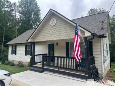Main picture of 3503 Lakeview Dr