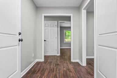 Main picture of 310 Weatherly Woods Dr