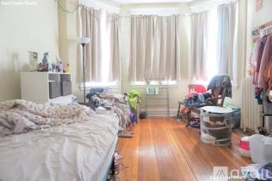 Main picture of 64 Woodstock Ave