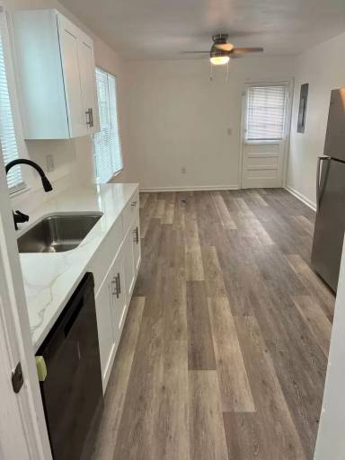 Main picture of 116 Holland Cir