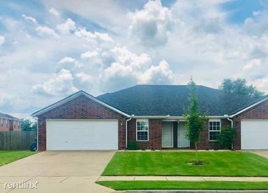 Main picture of 1201 Cliffstone St