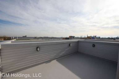 Main picture of 411 W Berks St