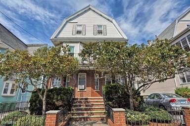 Main picture of 17 Princeton St