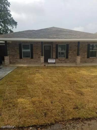 Main picture of 124 S 14th St