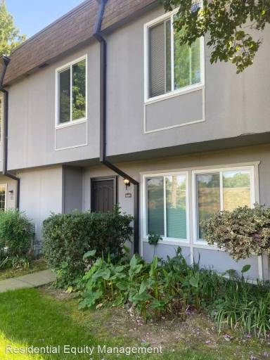 Main picture of 8737 Woodman Way