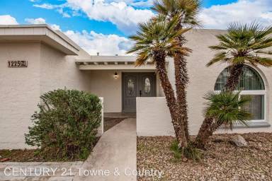 Main picture of 1225 E Delano Dr