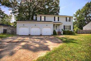 Main picture of 18 Lundy Ln