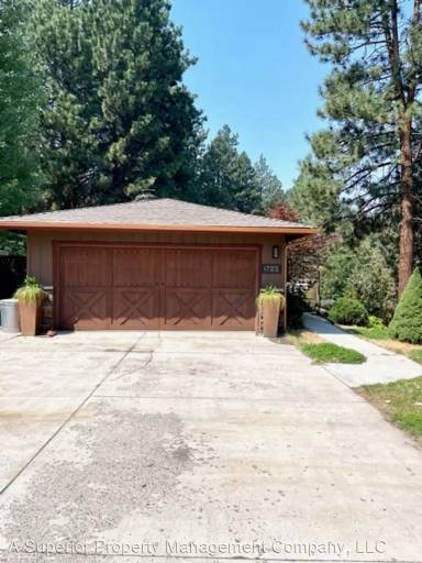 Main picture of 1725 NE Shepard Rd