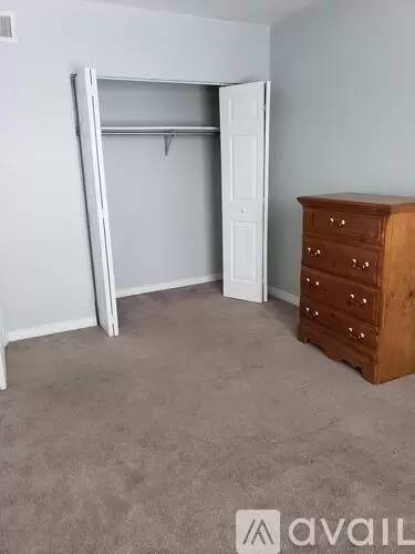 Main picture of 3250 Van Teylingen Dr