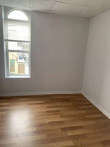 Main picture of 23009 E Main St