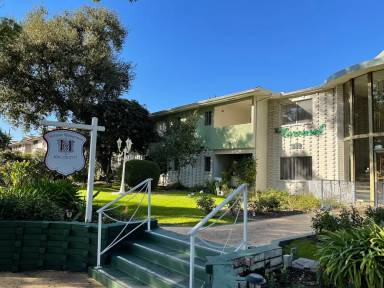 Main picture of 939 Arcadia Ave