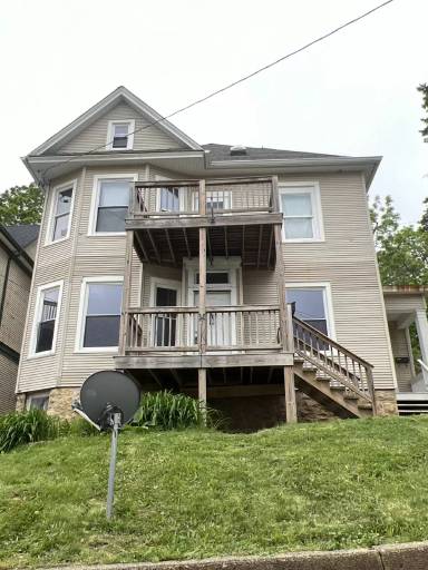 Main picture of 715 Caledonia Pl
