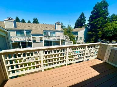 Main picture of 2709 Oak Rd