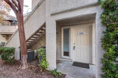 Main picture of 3060 Tarpon Dr