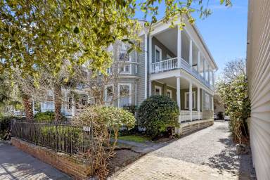 Main picture of 139 Broad St