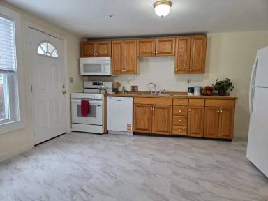 Main picture of 45 Hollis St