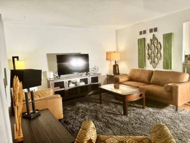 Main picture of 9772 Penn Ave S