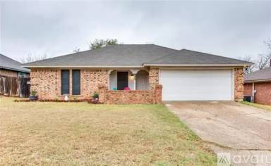 Main picture of 820 Nicole Dr