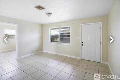Main picture of 698 SW 4th St