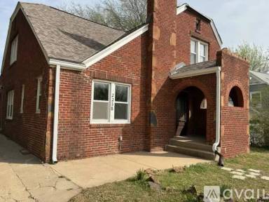 Main picture of 2238 N Denver Blvd