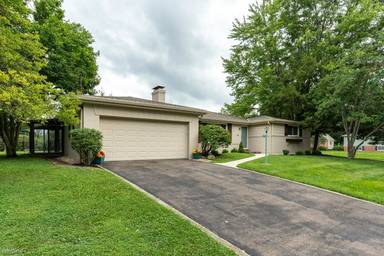 Main picture of 7283 Redondo Ct